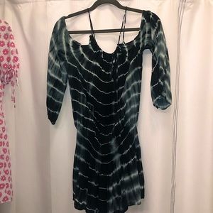 Over the shoulder dress